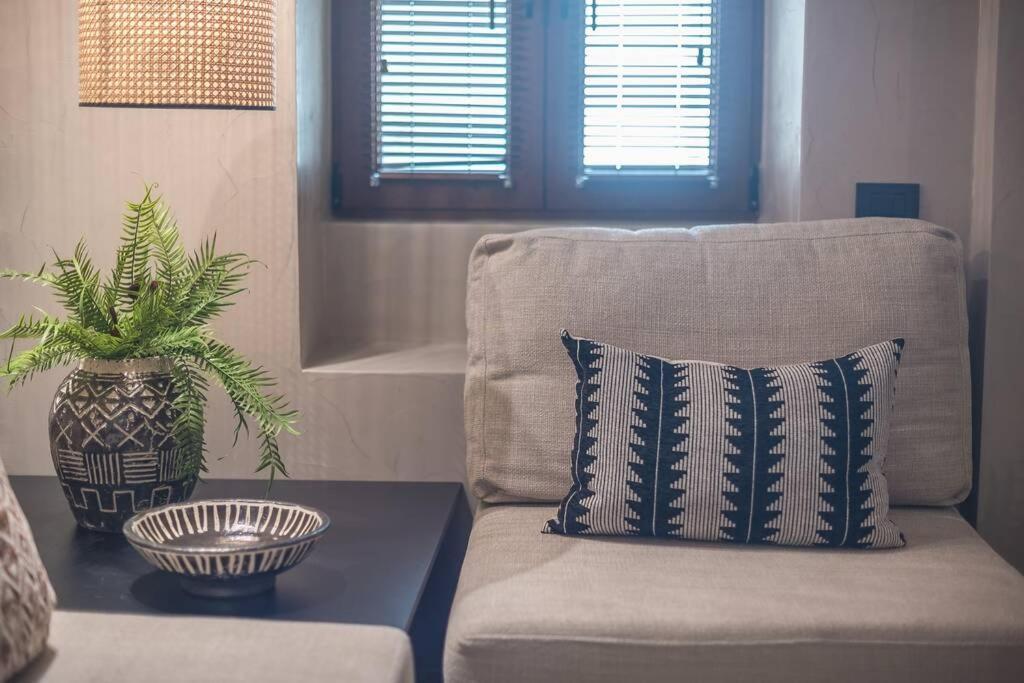 Apollonos 28 Luxury Suites Ateny Zewnętrze zdjęcie