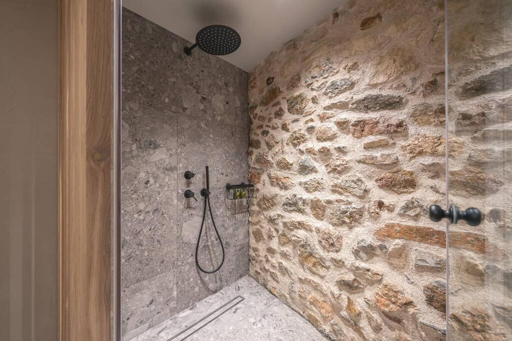 Apollonos 28 Luxury Suites Ateny Zewnętrze zdjęcie