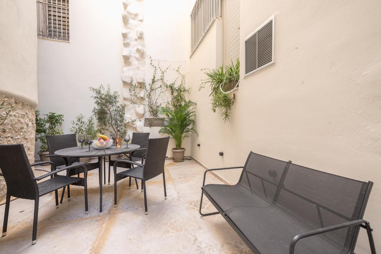 Apollonos 28 Luxury Suites Ateny Zewnętrze zdjęcie